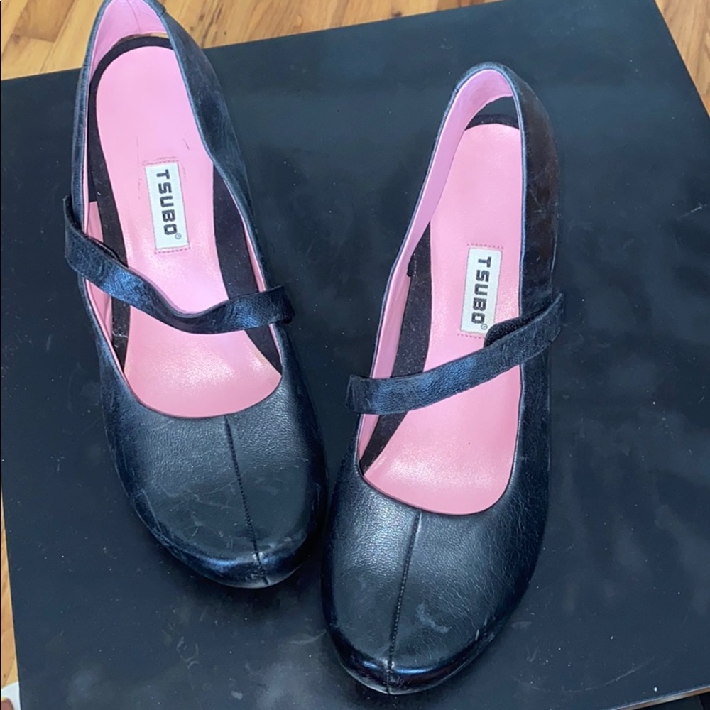 Gorgeous and unique Tsubo heels